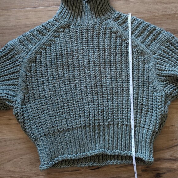 H&M Chunky Knit Turtleneck Sweater, XS - Picture 7 of 7
